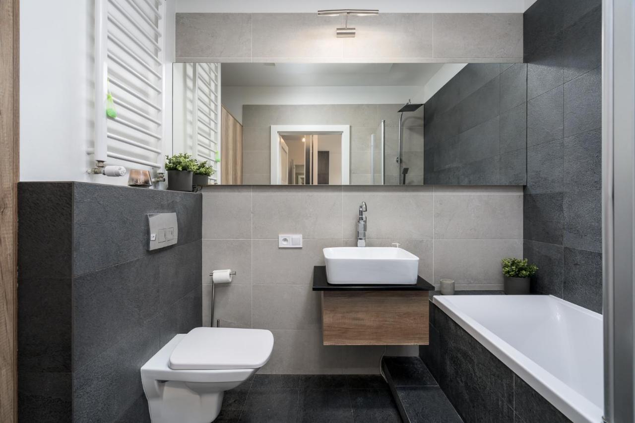 Sleepway Apartments- Garbary 100-46 بوزنان المظهر الخارجي الصورة