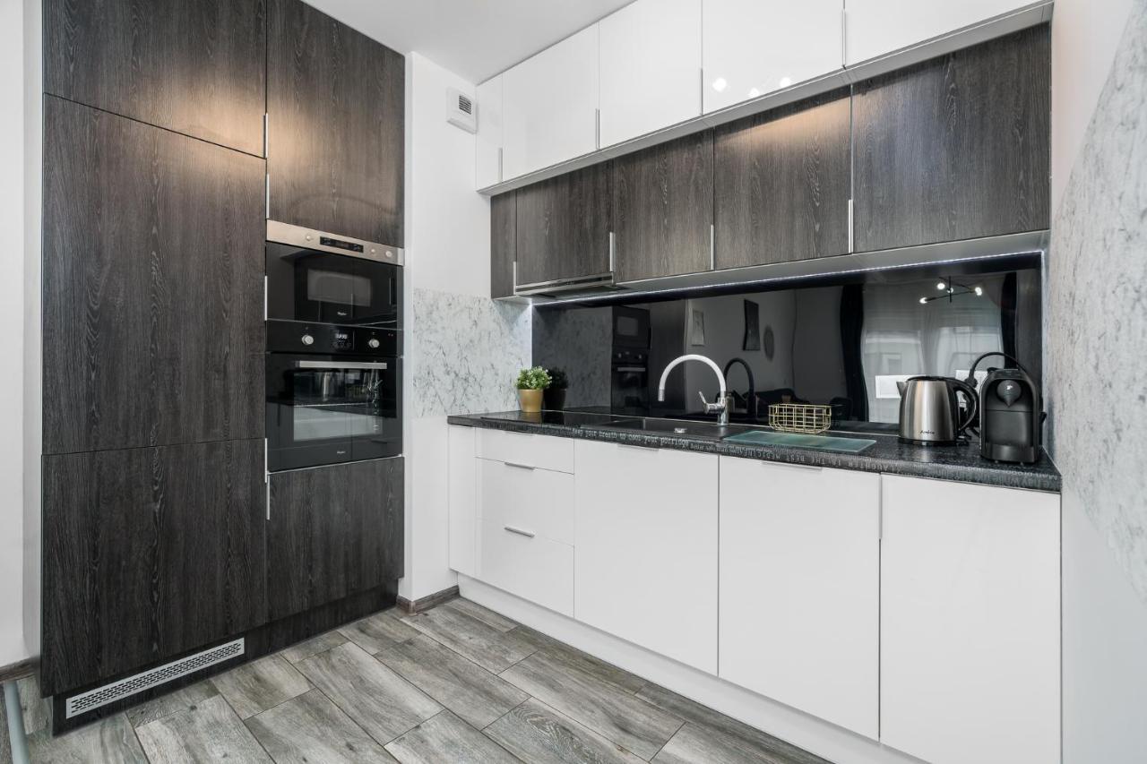 Sleepway Apartments- Garbary 100-46 بوزنان المظهر الخارجي الصورة